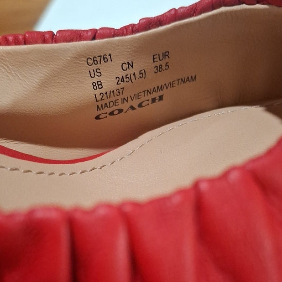 Coach Women's Red Pointed Toe Heels Size 8 - Picture 10 of 11